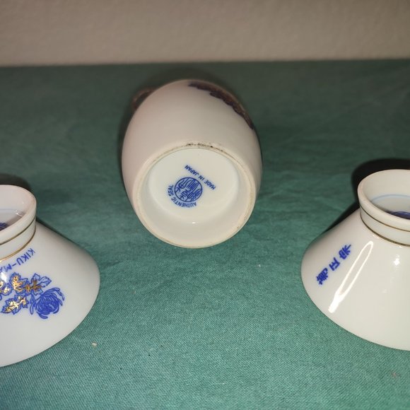 Fine Japanese Porcelain SAKE Set Bottle and 6 Cups Kiku Masamune signed Elegant - Picture 7 of 8